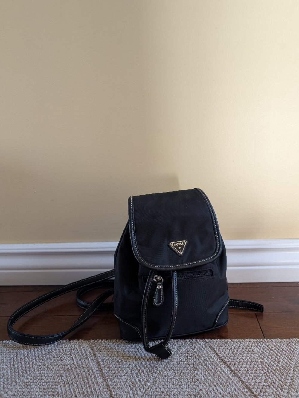 GUESS VINTAGE Y2K BLACK NYLON MINI BACKPACK